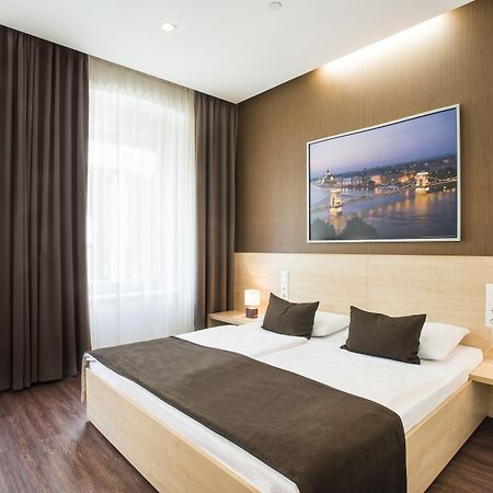Promenade City Hotel Будапеща Екстериор снимка
