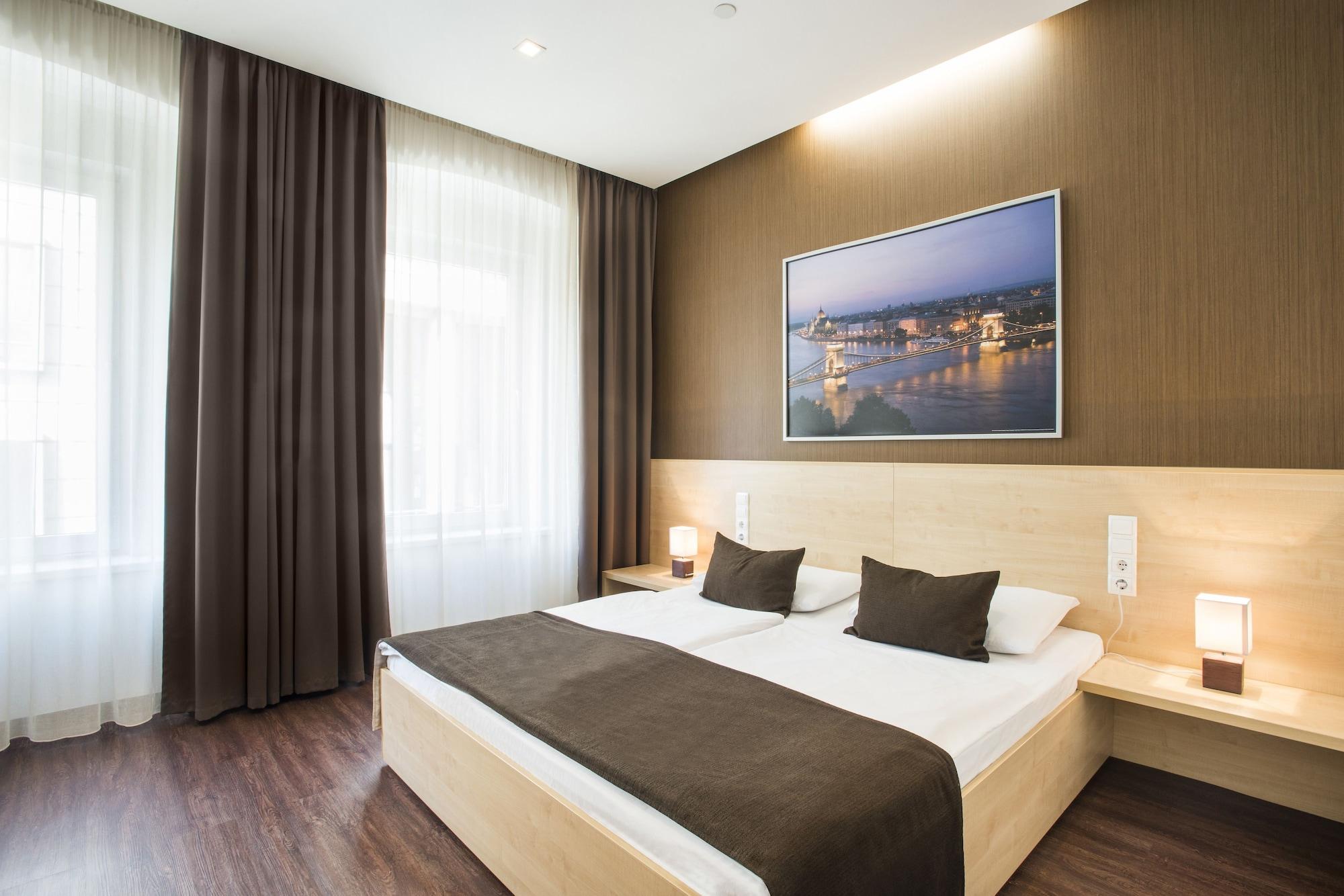Promenade City Hotel Будапеща Екстериор снимка