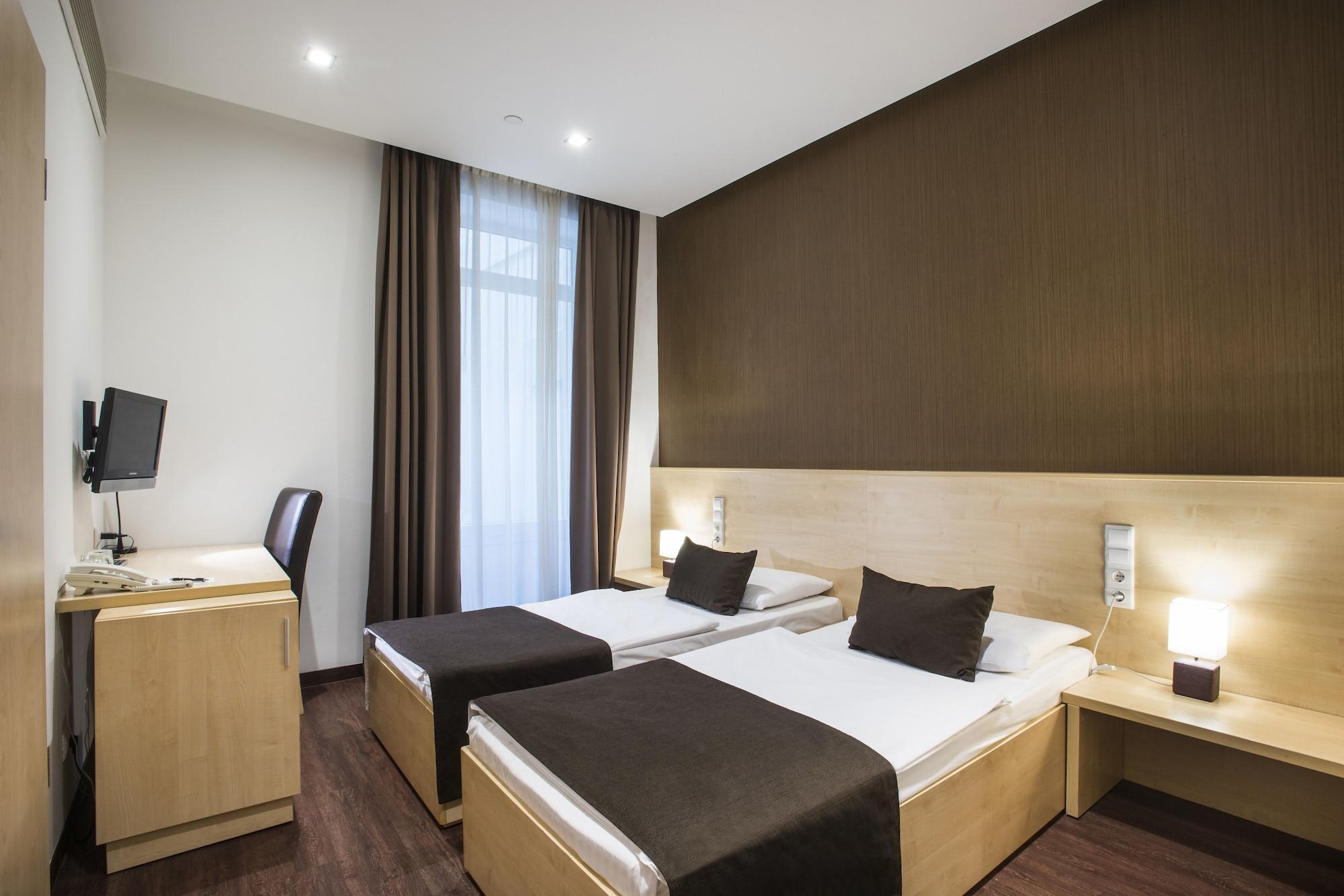 Promenade City Hotel Будапеща Екстериор снимка