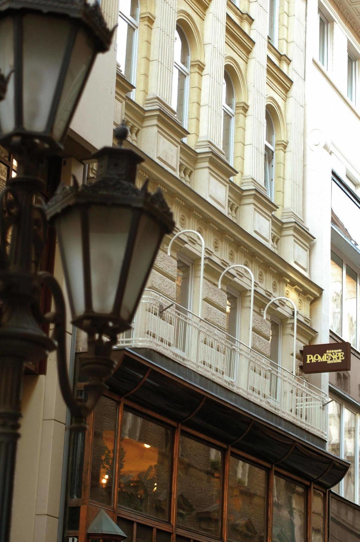 Promenade City Hotel Будапеща Екстериор снимка